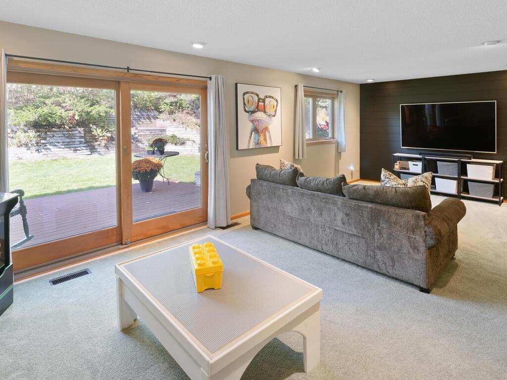 6460 Fallbrook Road Eden Prairie, MN 55344 - Photo 31 of 47