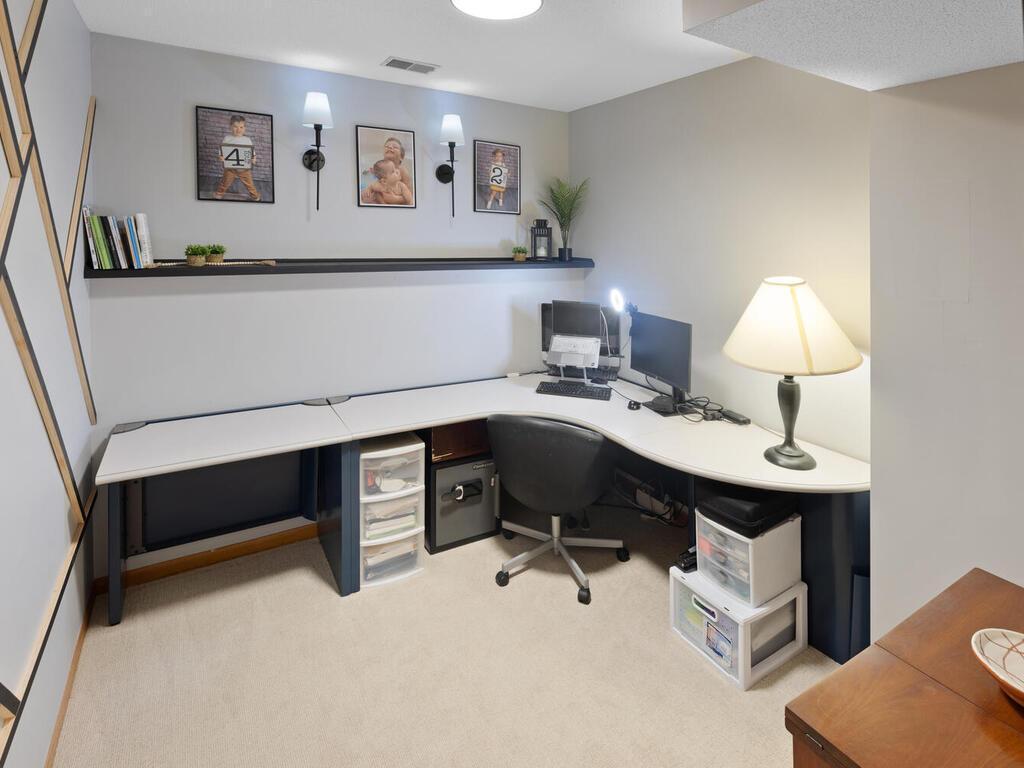 6460 Fallbrook Road Eden Prairie, MN 55344 - Photo 36 of 47