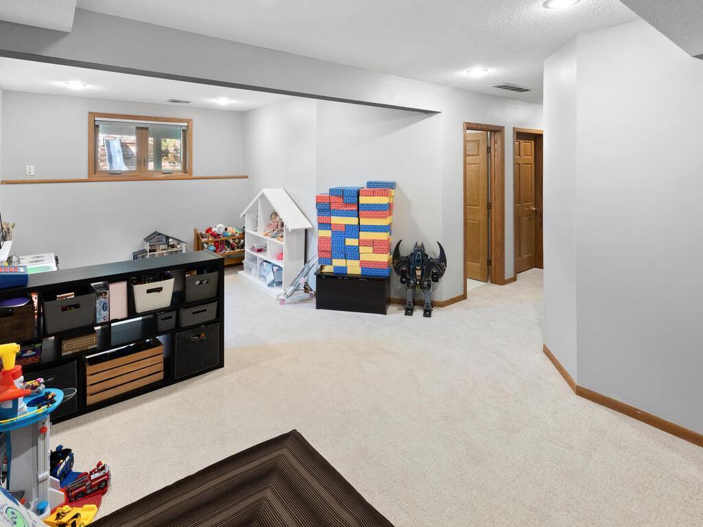 6460 Fallbrook Road Eden Prairie, MN 55344 - Photo 40 of 47