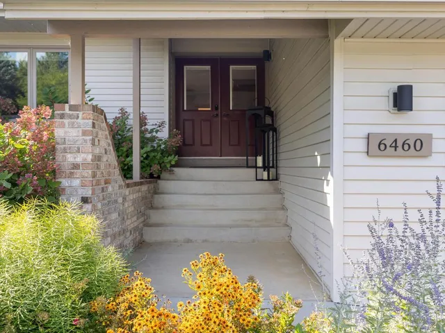 $600,000 | 6460 Fallbrook Road, Eden Prairie, MN 55344