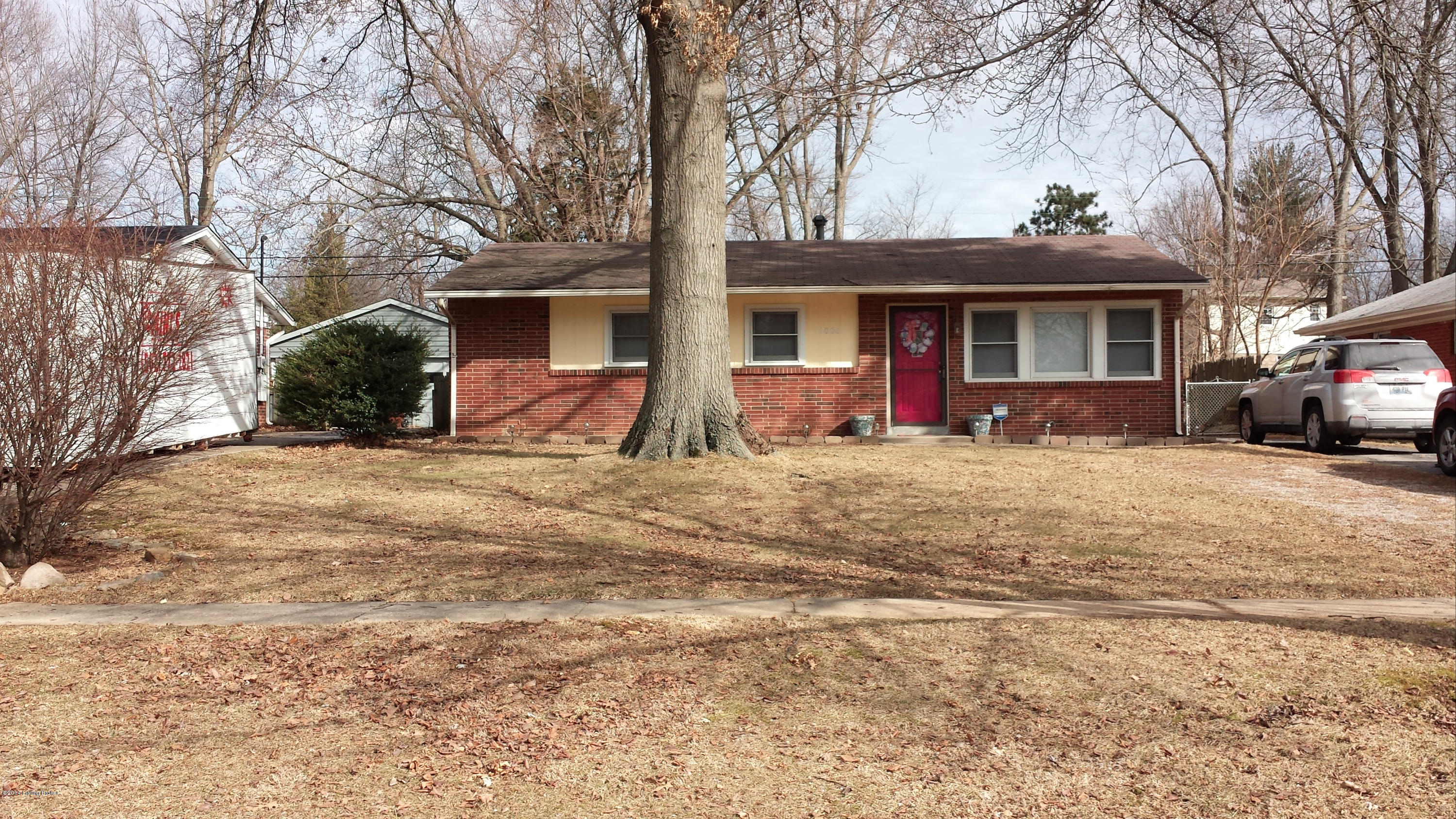 1809 Millgate Road Louisville, KY 40223 - Photo 3 of 26 20140201_134227