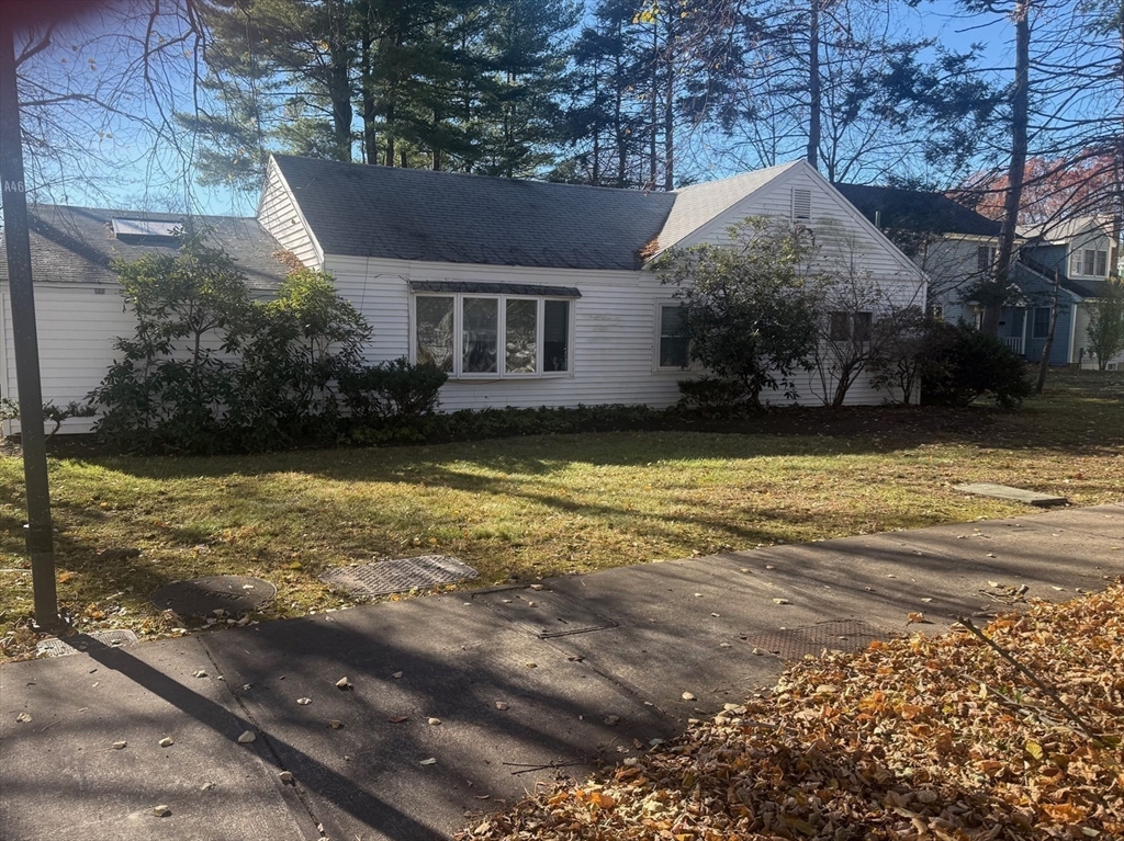 22 Nightingale Path Newton, MA 02459 - Photo 5 of 5