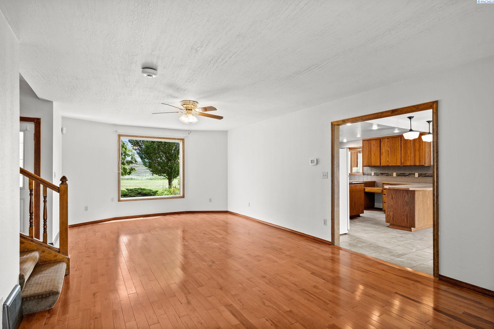 21431 Endicott Road Endicott, WA 99125 - Photo 7 of 44 Gallery Image 7
