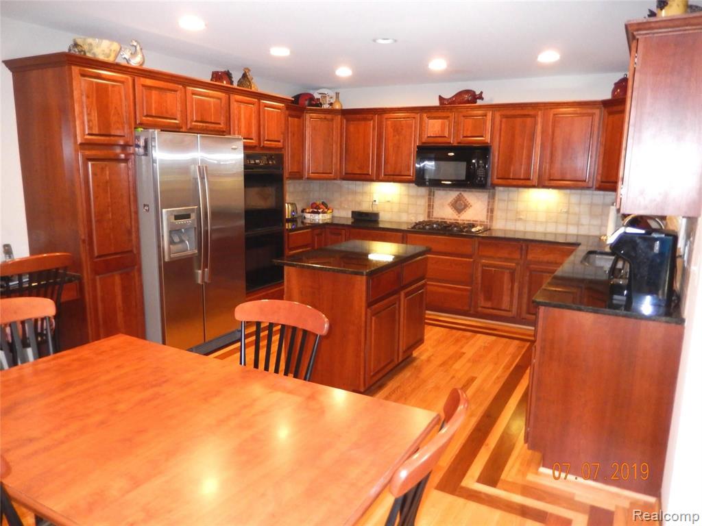 3421 Summit Ridge Drive Rochester Hills, MI 48306 - Photo 28 of 58
