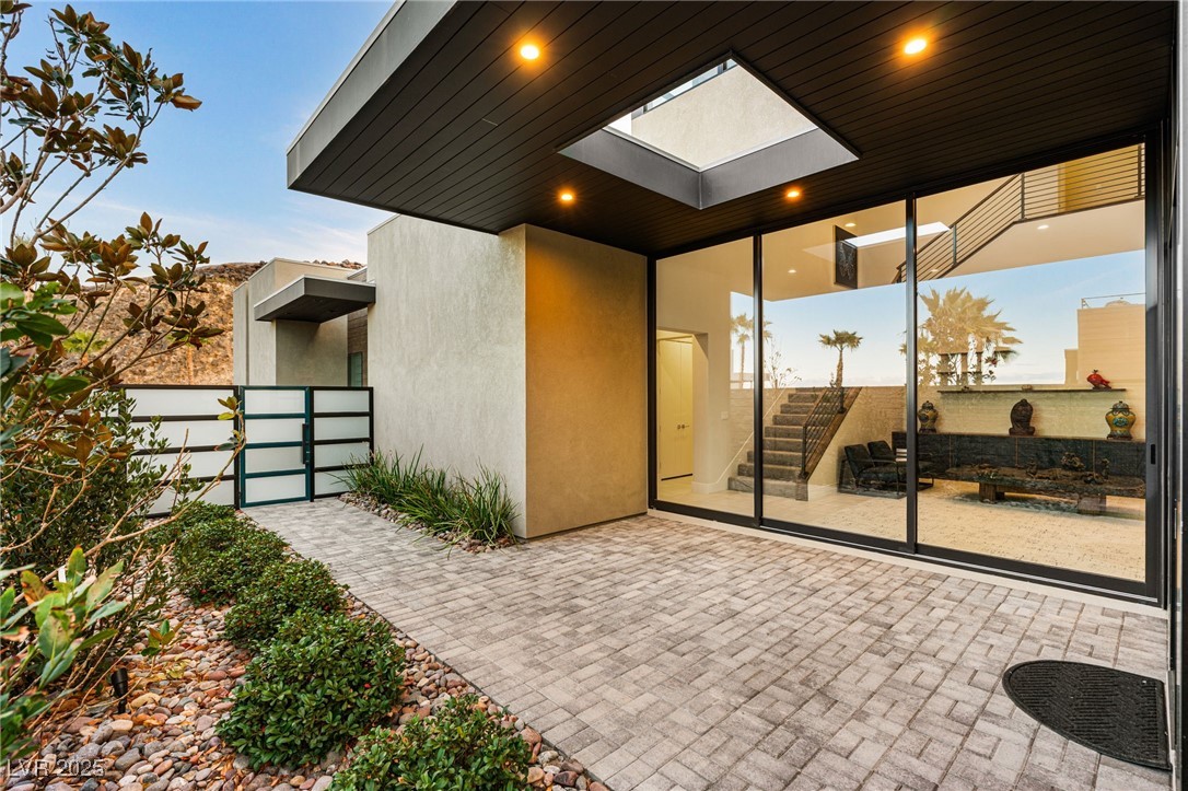 569 Overlook Rim Drive Henderson, NV 89012 - Photo 13 of 73