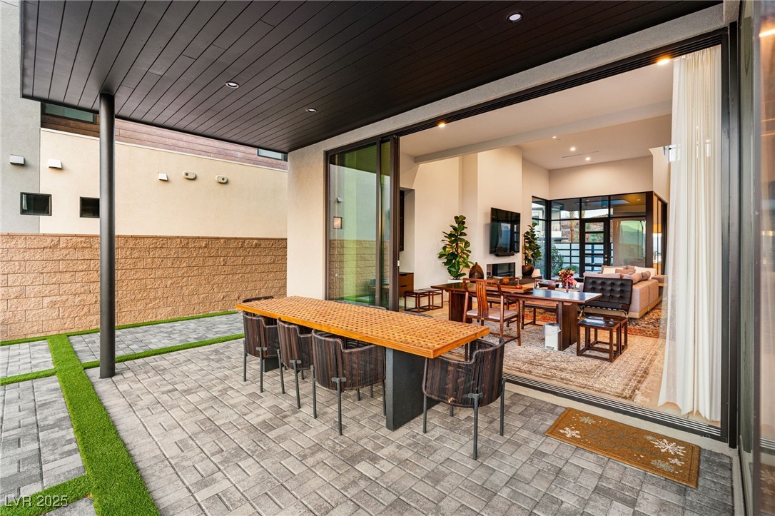 569 Overlook Rim Drive Henderson, NV 89012 - Photo 17 of 73