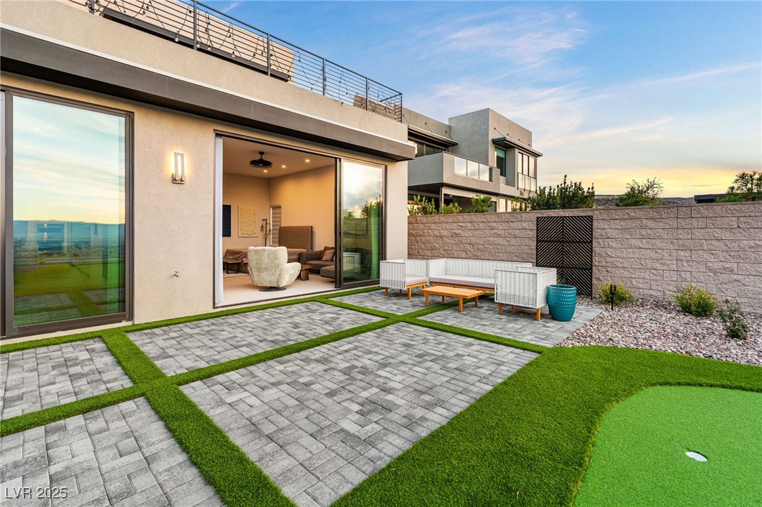 569 Overlook Rim Drive Henderson, NV 89012 - Photo 19 of 73