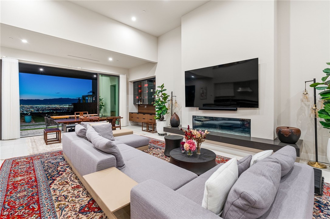 569 Overlook Rim Drive Henderson, NV 89012 - Photo 6 of 73