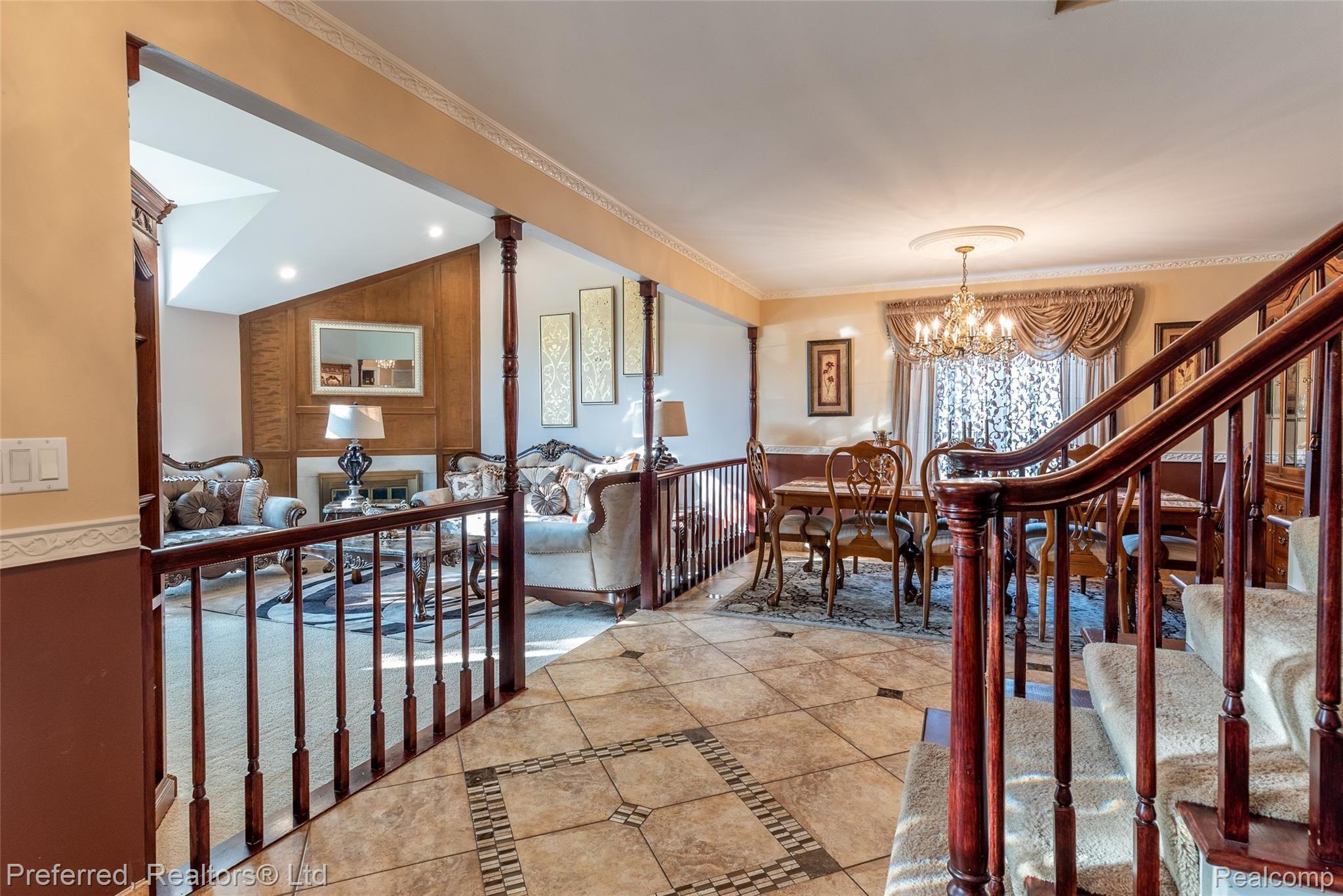 31170 Country Ridge Circle Farmington, MI 48331 - Photo 9 of 56 DSC_1017.jpg