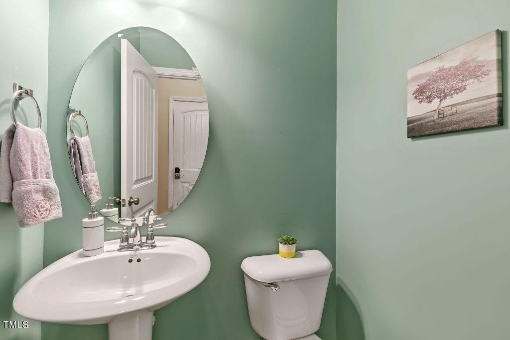 2428 Memory Ridge Drive Raleigh, NC 27606 - Photo 17 of 36 30-web-or-mls-2428-memory-ridge-drive-ra