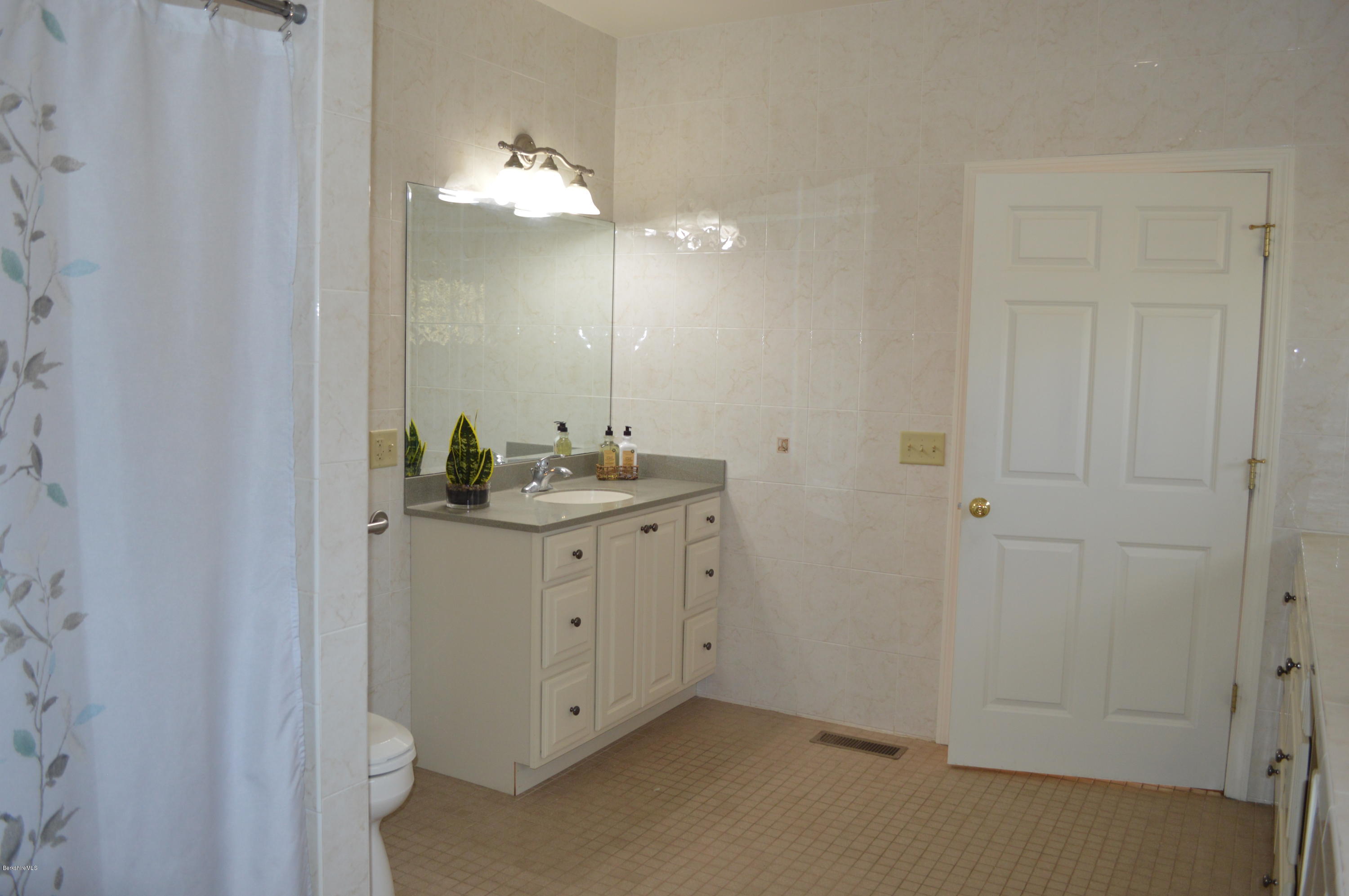 2307 Jacobs Ladder Road Becket, MA 01223 - Photo 37 of 55 Master Bath