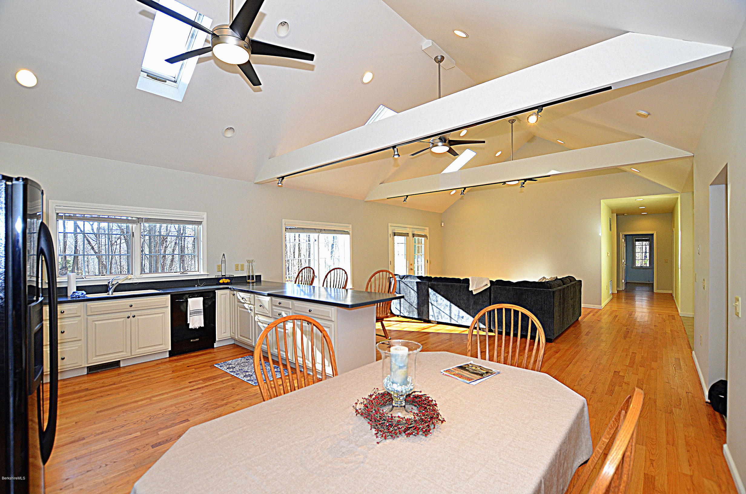 2307 Jacobs Ladder Road Becket, MA 01223 - Photo 5 of 55 Dining