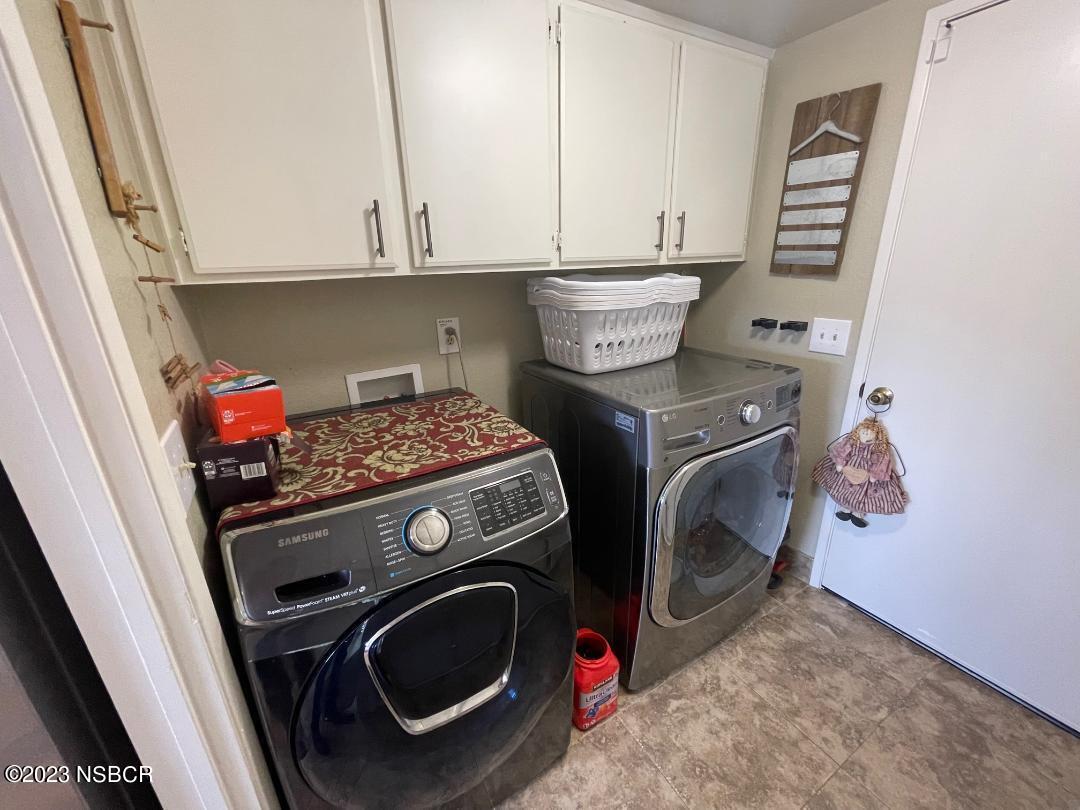 1108 Honeysuckle Way Lompoc, CA 93436 - Photo 23 of 54 a utility room with dryer and washer