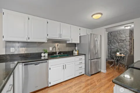 $1,280,000 | 7639 Southeast 29th Street, Mercer Island, WA 98040