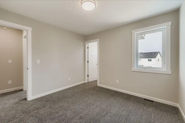 $279,900 | 2117 Cleveland Way South, Cambridge, MN 55008