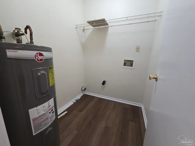 $1,325 | 409 Shadow Way Lane, Pensacola, FL 32506