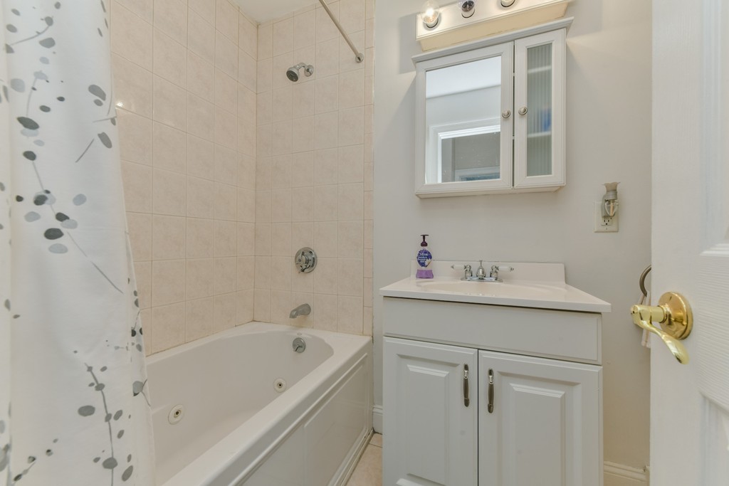 277 Silver Street, Unit 2 Boston, MA 02127 - Photo 11 of 12