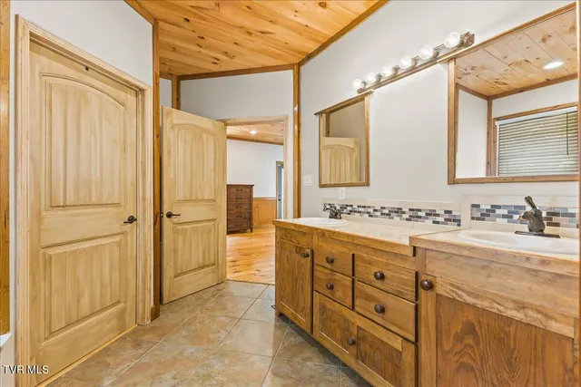 $560,000 | 108 Chock Creek Road, Johnson City, TN 37601