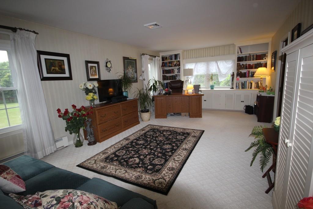 116 Fiske Hill Road Sturbridge, MA 01566 - Photo 4 of 29 Gallery Image 4