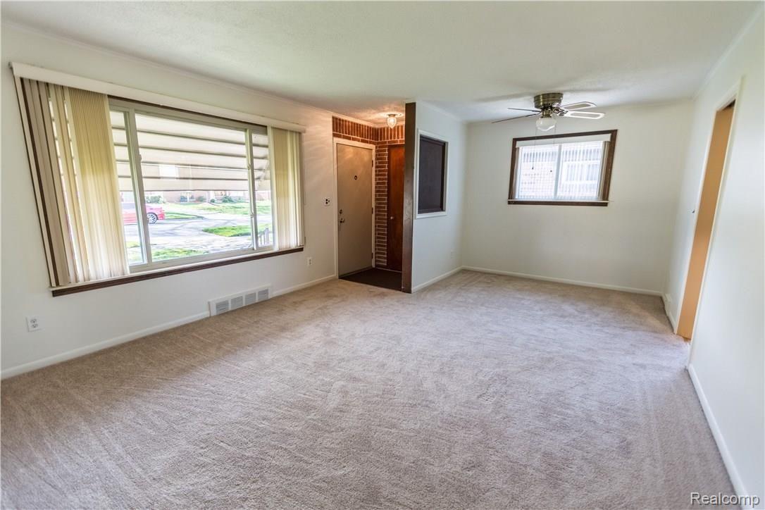 464 Henry Ruff Road Garden City, MI 48135 - Photo 4 of 26 10XE1A2665-HDR-Full.jpg