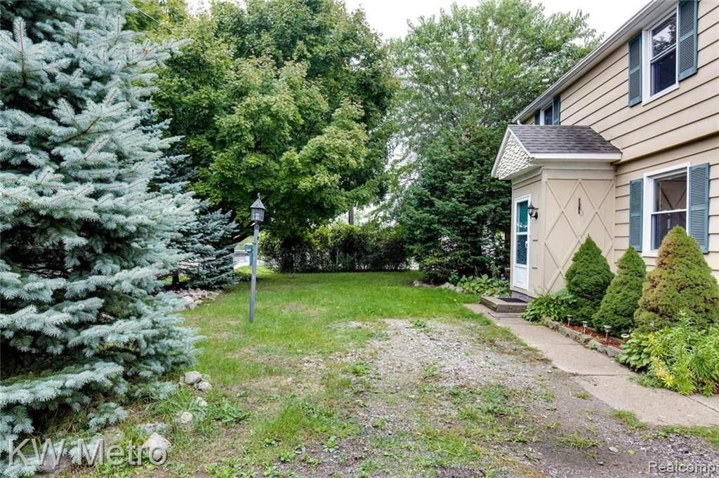 31243 Folsom Road Farmington, MI 48336 - Photo 3 of 20