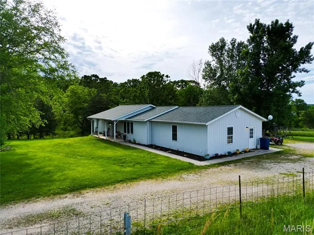 $344,500 | 23784 Maries Road 410, Belle, MO 65013