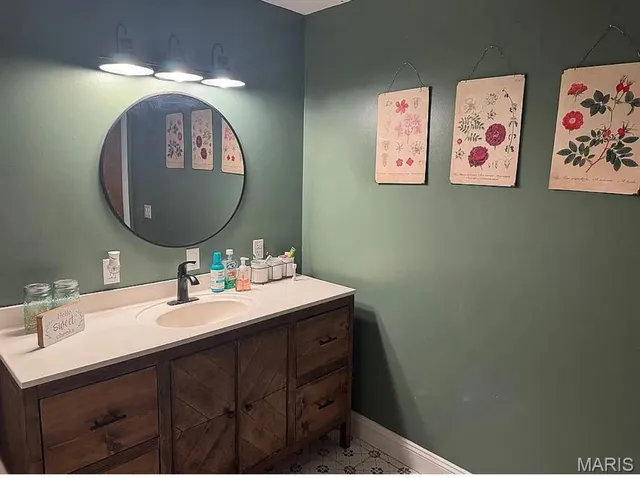 $344,500 | 23784 Maries Road 410, Belle, MO 65013