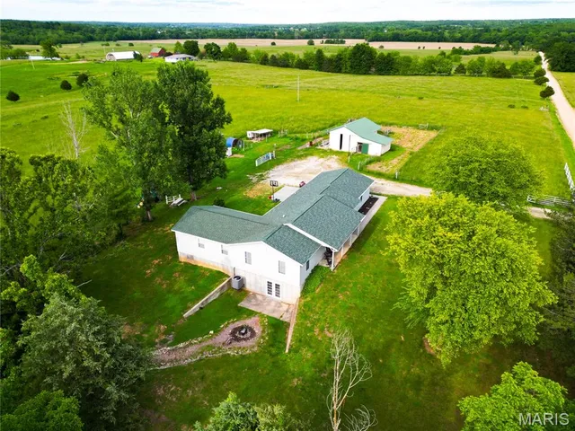 $344,500 | 23784 Maries Road 410, Belle, MO 65013