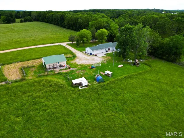 $344,500 | 23784 Maries Road 410, Belle, MO 65013