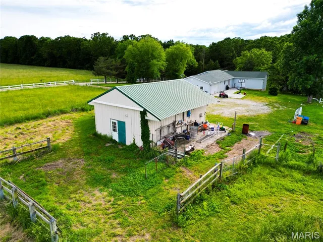 $344,500 | 23784 Maries Road 410, Belle, MO 65013