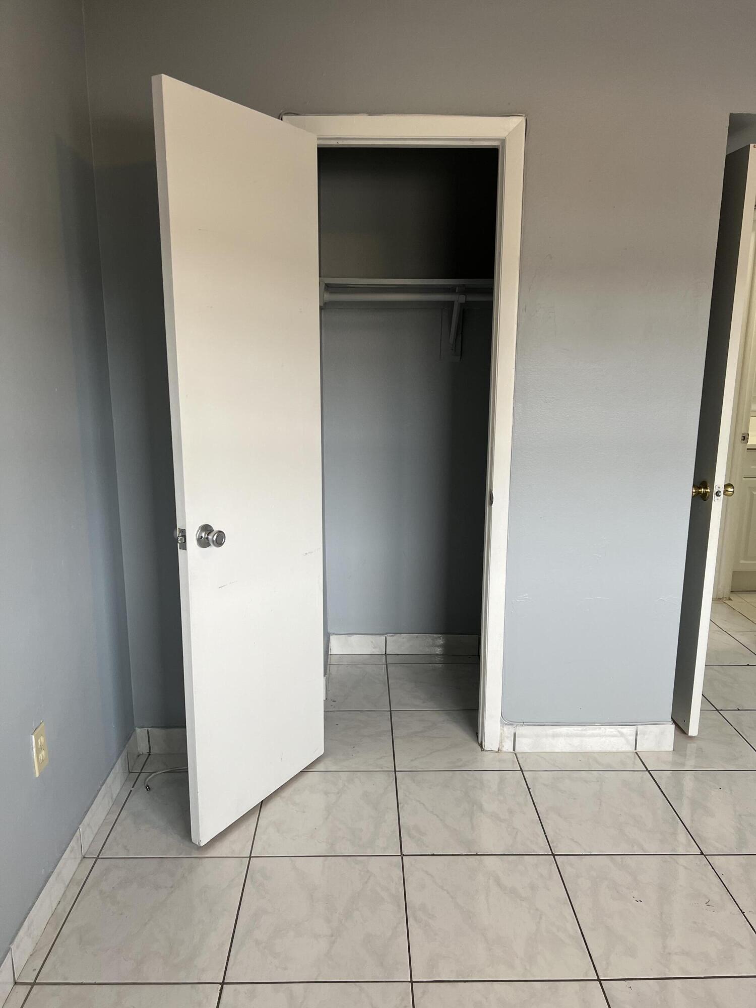 20 Southwest 108th Avenue, Unit F4 Sweetwater, FL 33174 - Photo 14 of 20 IMG_3795