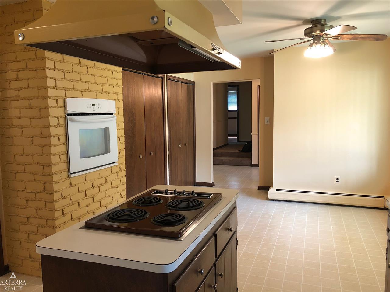 25850 Beecham Road Farmington, MI 48336 - Photo 5 of 21 Kitchen