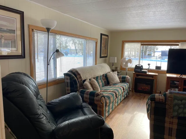 $199,900 | W1026 Laurie Lane, Montello, WI 53949