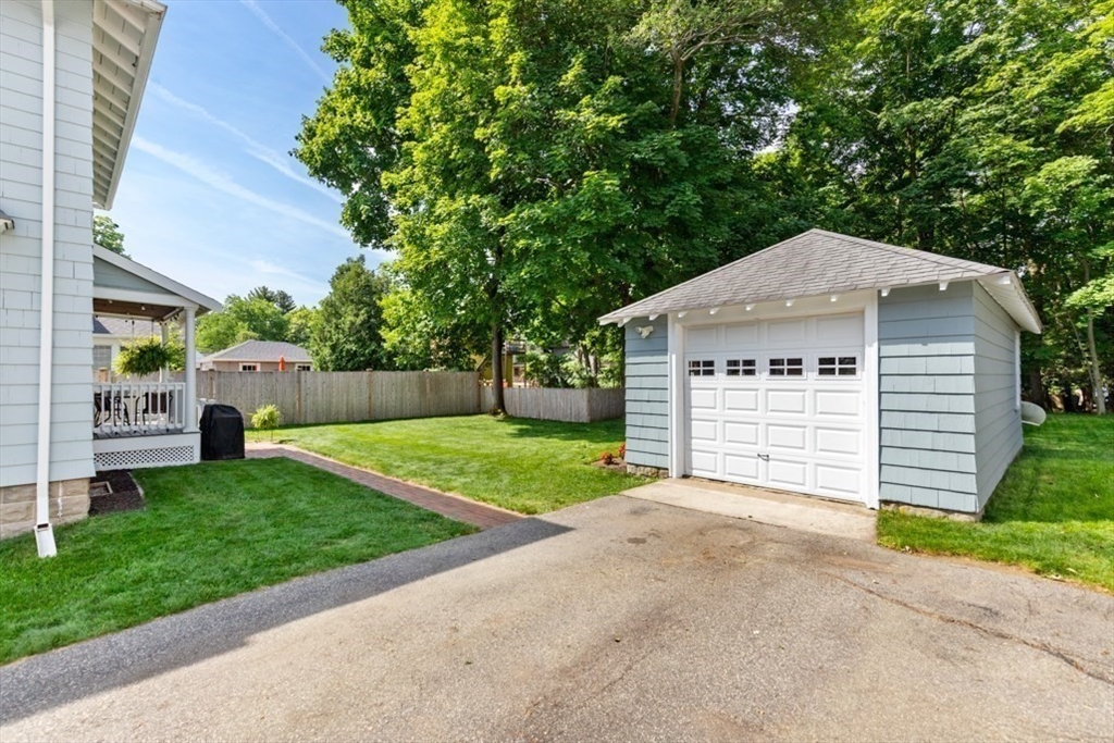 8 Berkeley Street Reading, MA 01867 - Photo 31 of 32