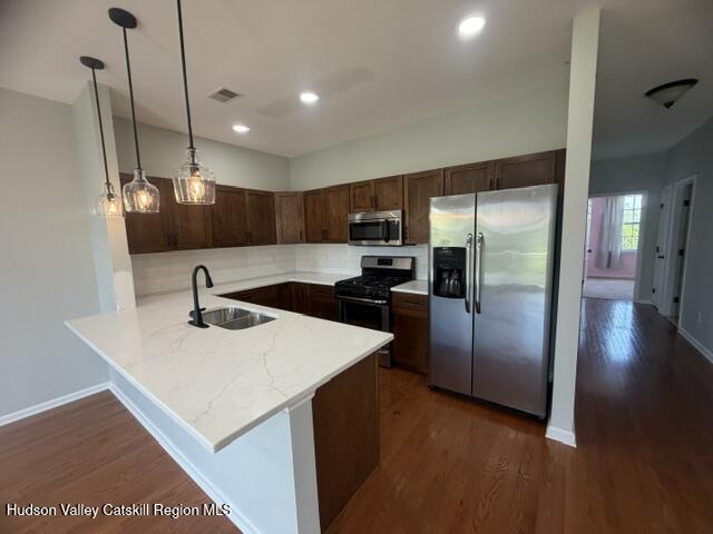 106 Commons Lane Saugerties, NY 12477 - Photo 2 of 20 Kitchen