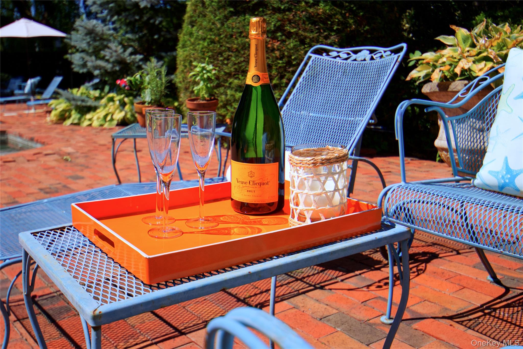 107 Bayview Road Manhasset, NY 11030 - Photo 30 of 40 an outdoor space with seating area