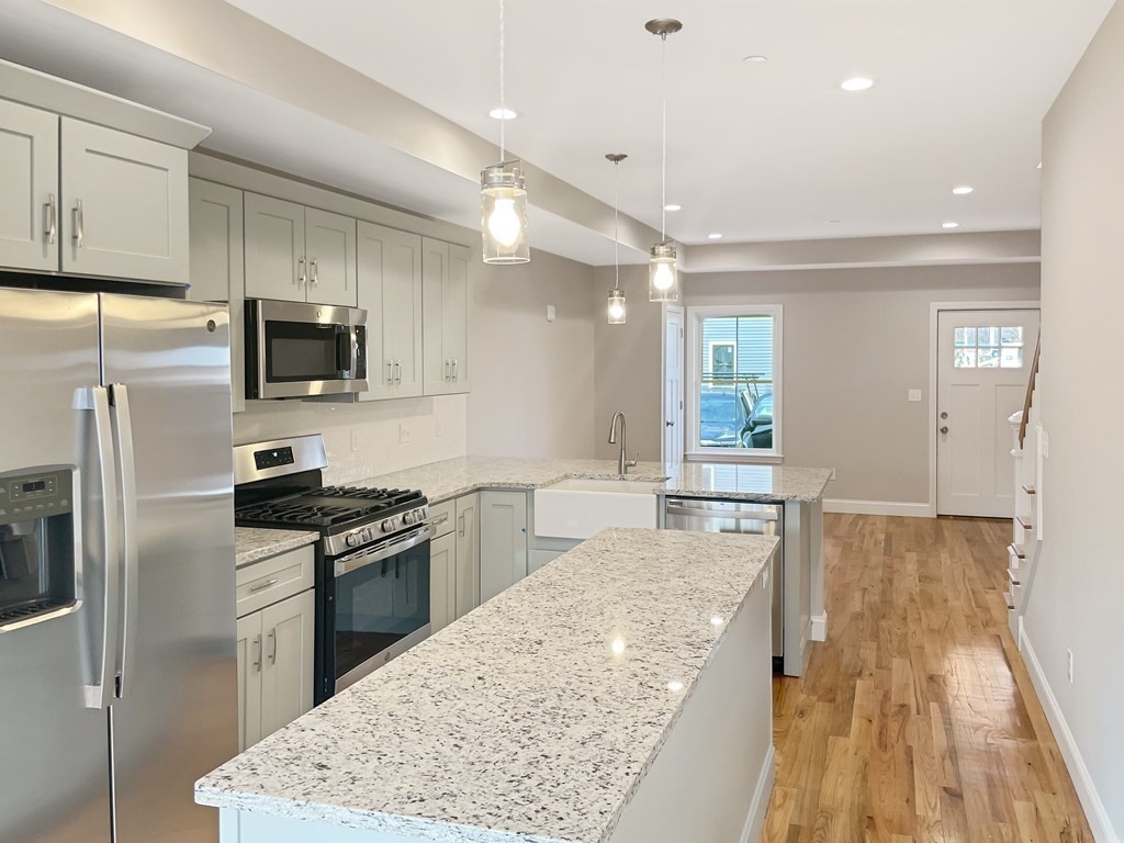 4 Beach Road, Unit B6 Salisbury, MA 01952 - Photo 1 of 15