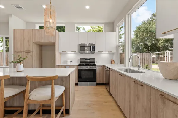 $374,900 | 1806 Yates Street, Houston, TX 77020