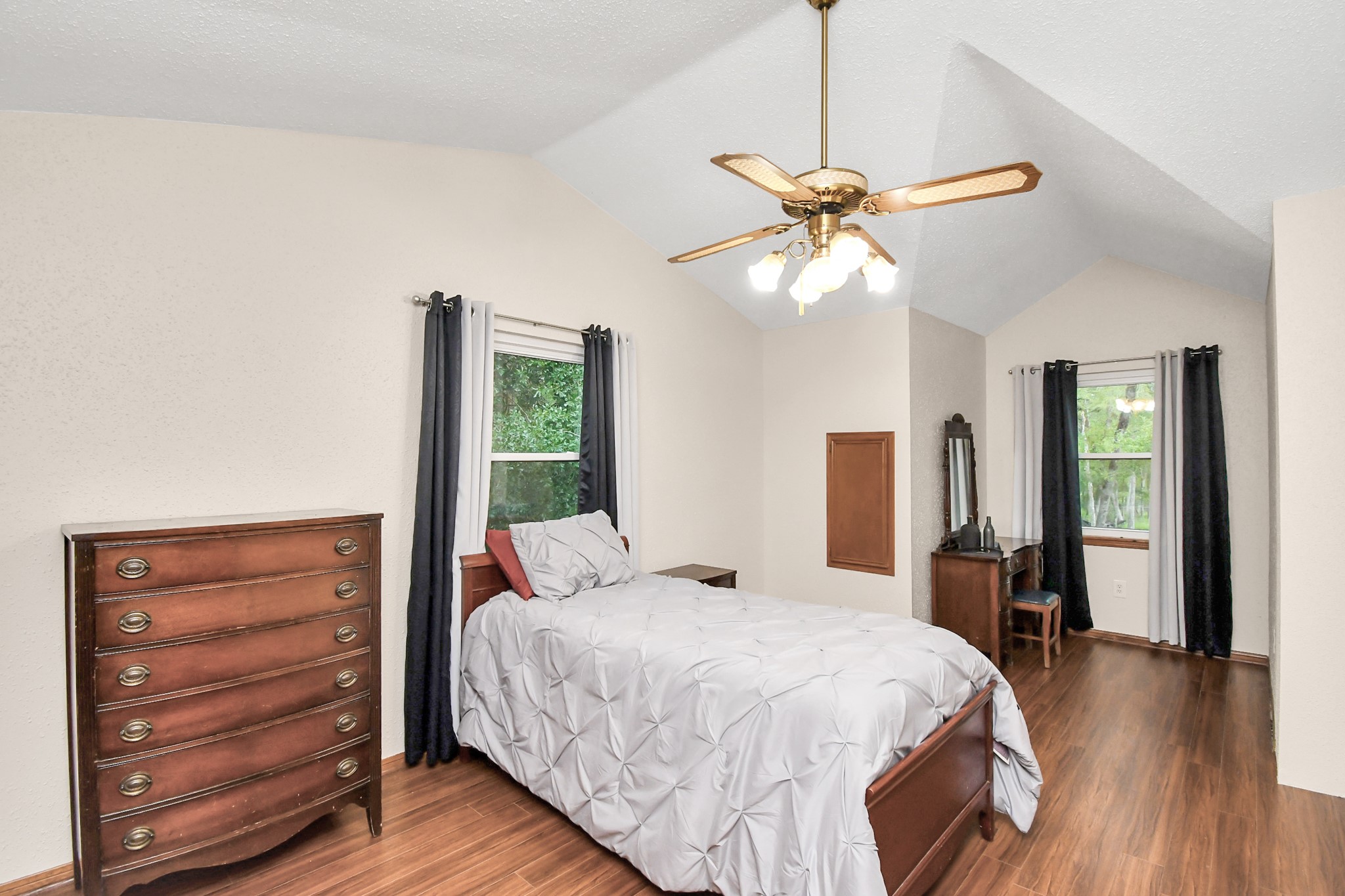 20202 Deer Run Road Damon, TX 77430 - Photo 27 of 45 Generous secondary bedroom 2