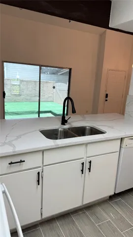 $1,550 | 12922 Wirevine Lane, Houston, TX 77072