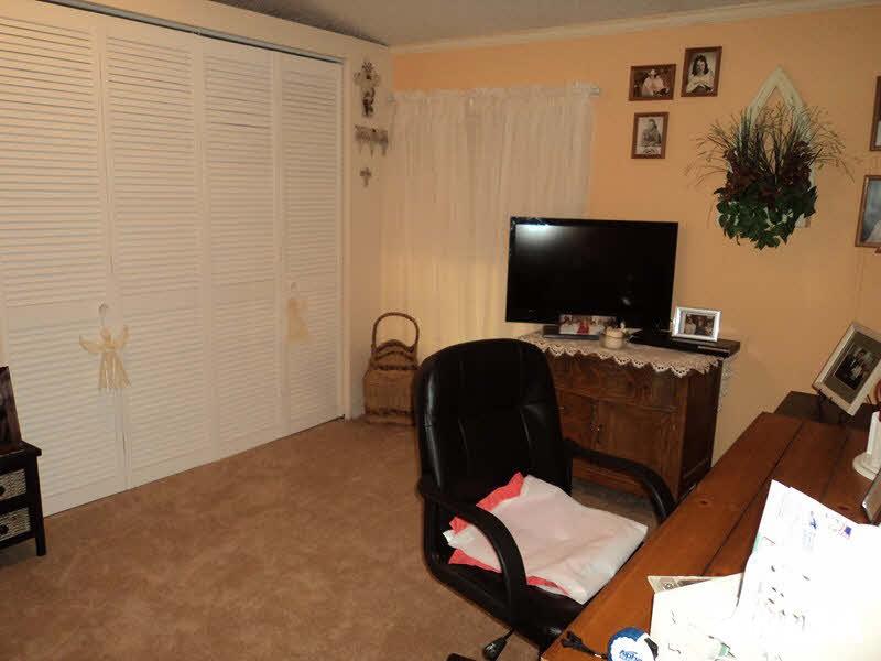 1395 Butler Road Harrisburg, IL 62946 - Photo 10 of 14