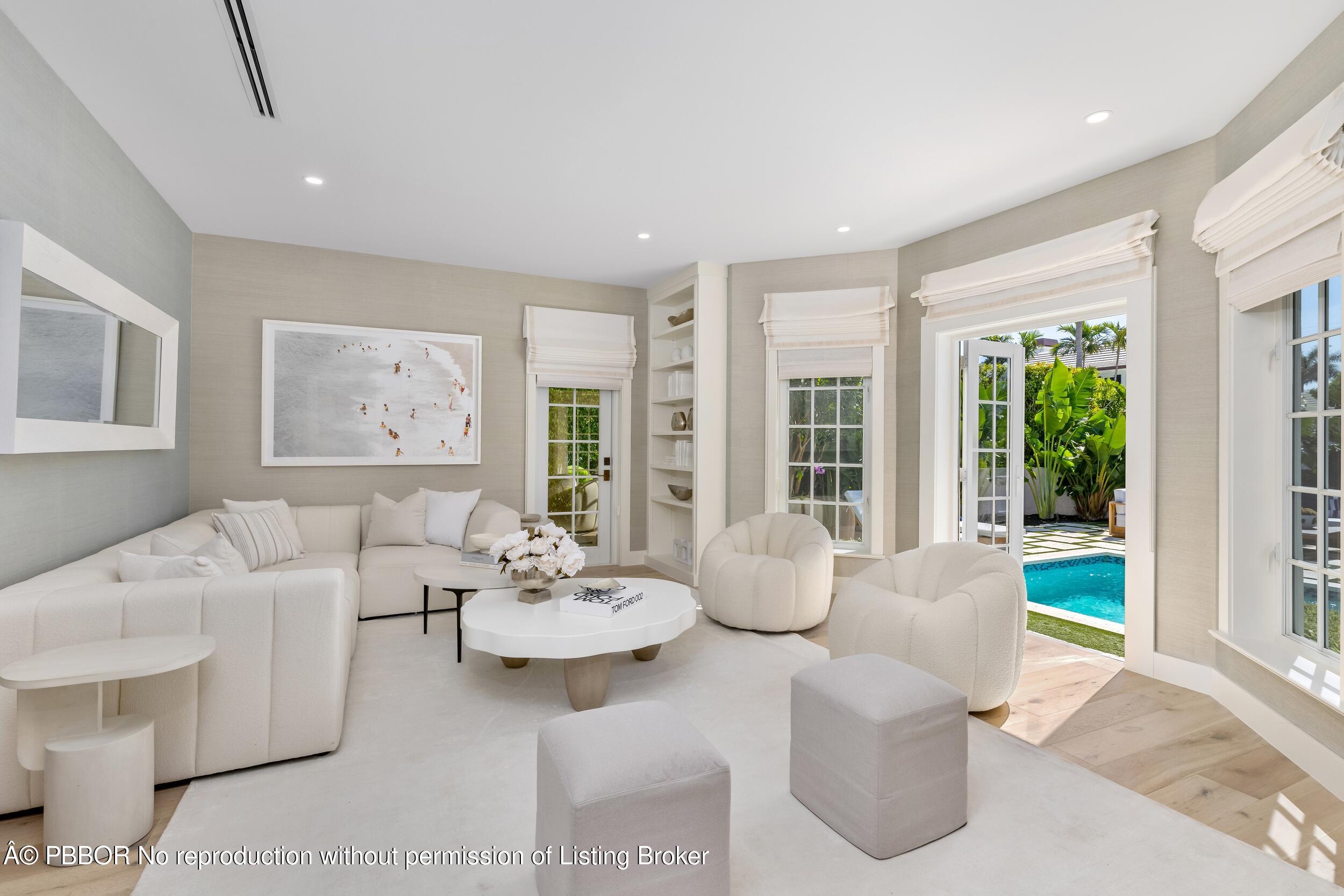 255 Ridgeview Drive Palm Beach, FL 33480 - Photo 16 of 49 16 Family Room 1