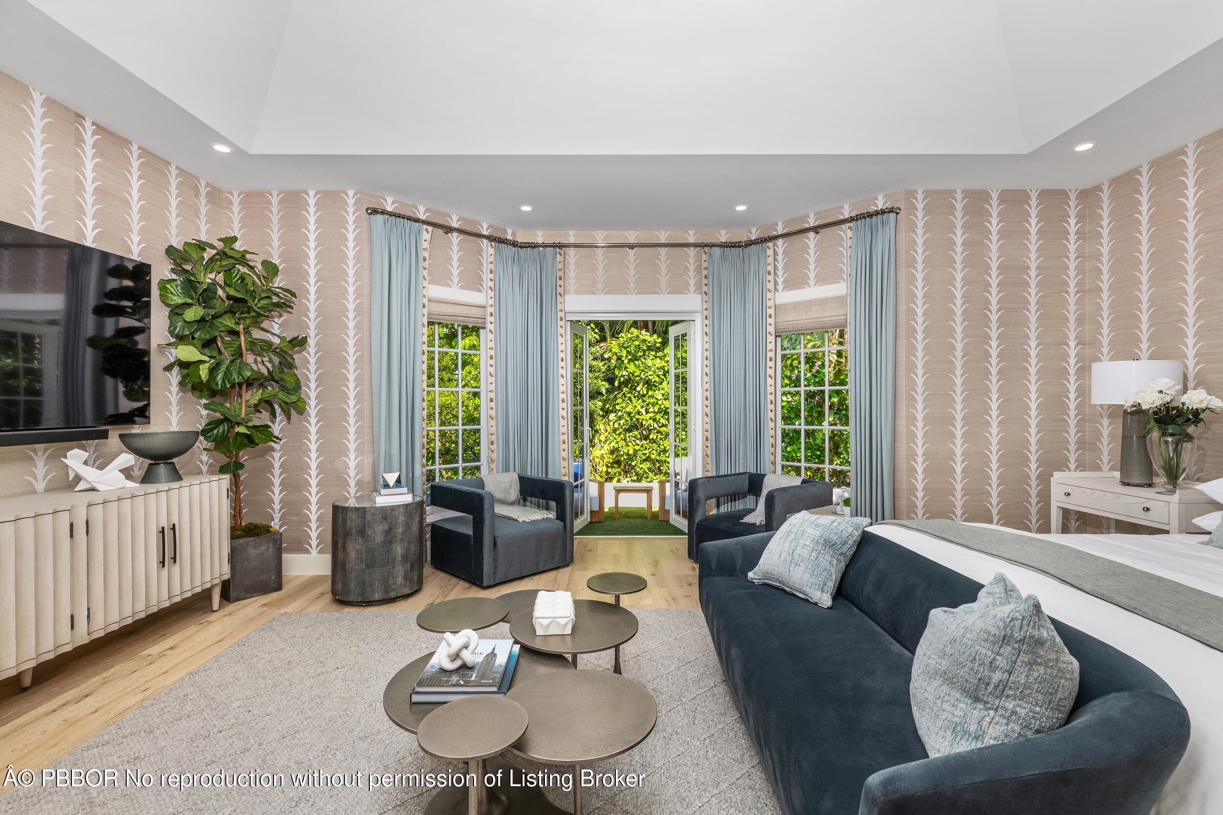 255 Ridgeview Drive Palm Beach, FL 33480 - Photo 20 of 49 20 Master Bed 3