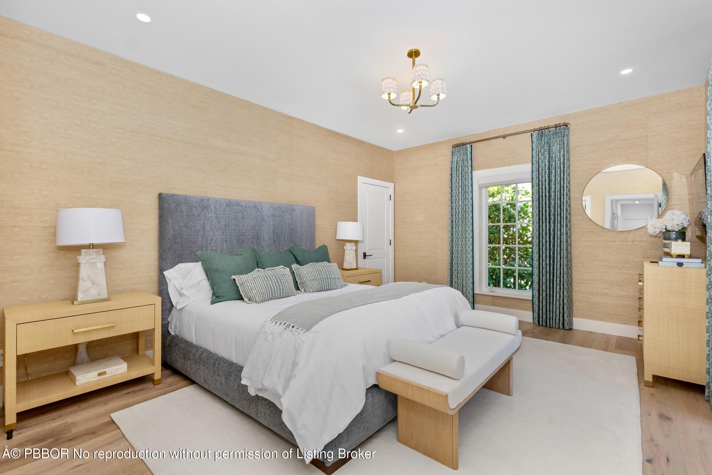 255 Ridgeview Drive Palm Beach, FL 33480 - Photo 25 of 49 25 Guest Bed 2