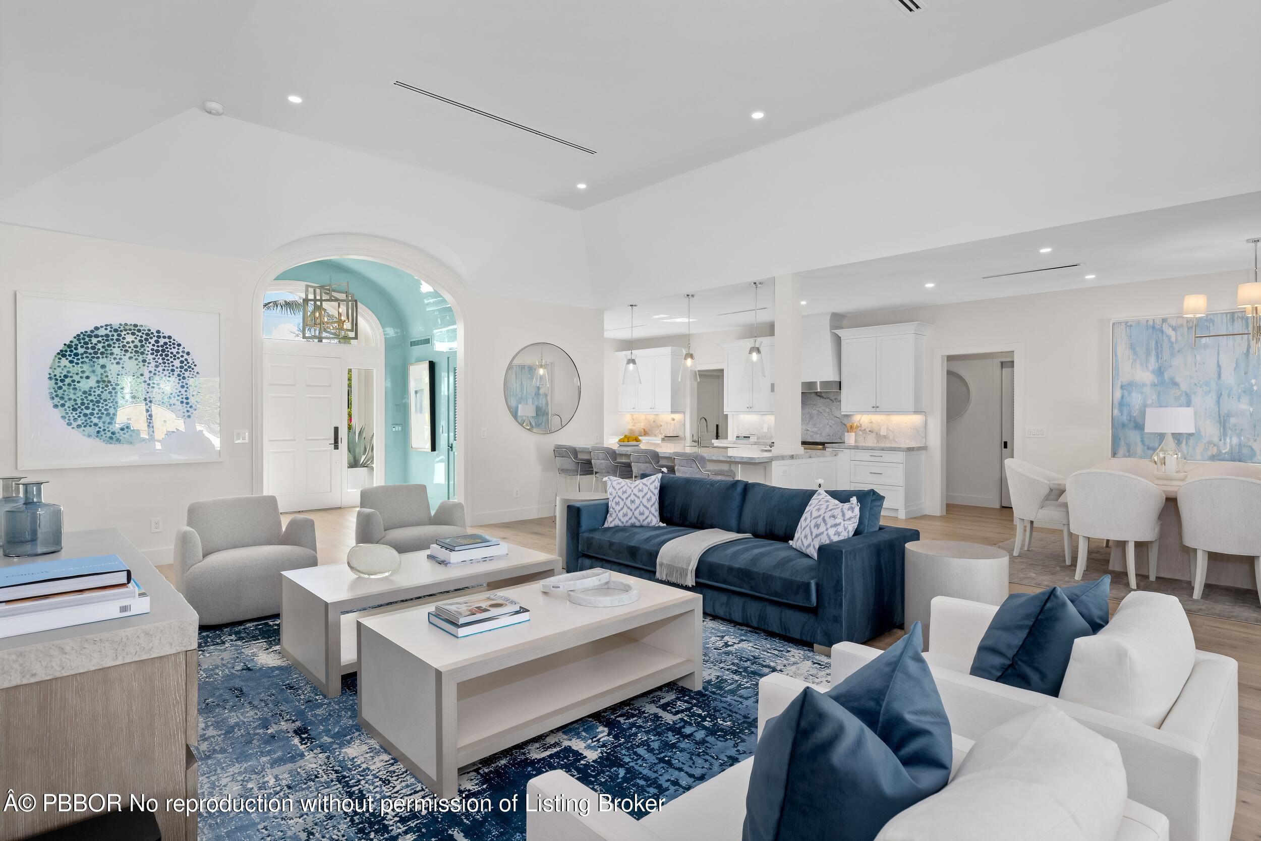 255 Ridgeview Drive Palm Beach, FL 33480 - Photo 7 of 49 7 Living Area 3