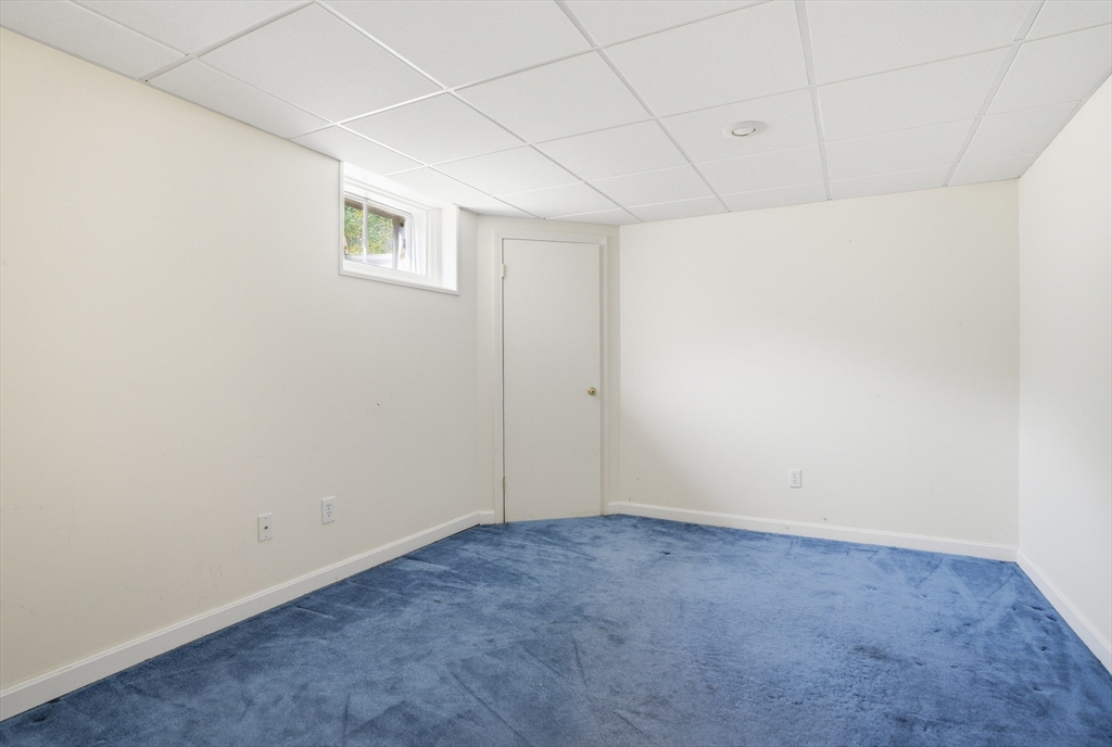 160 Navillus Road Tewksbury, MA 01876 - Photo 25 of 40 a view of room