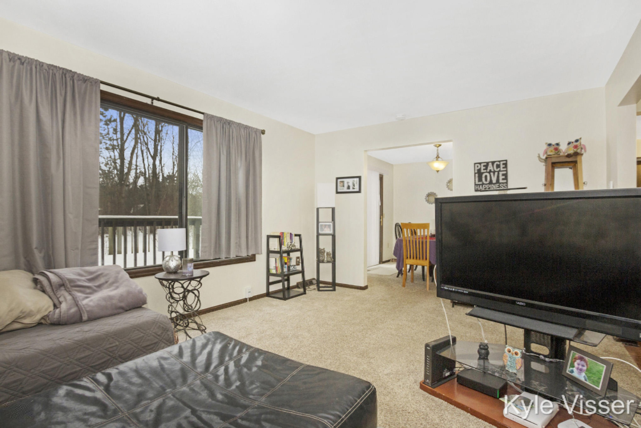 6474 Cascade Road Southeast Grand Rapids, MI 49546 - Photo 13 of 40 Family Room Unit 1