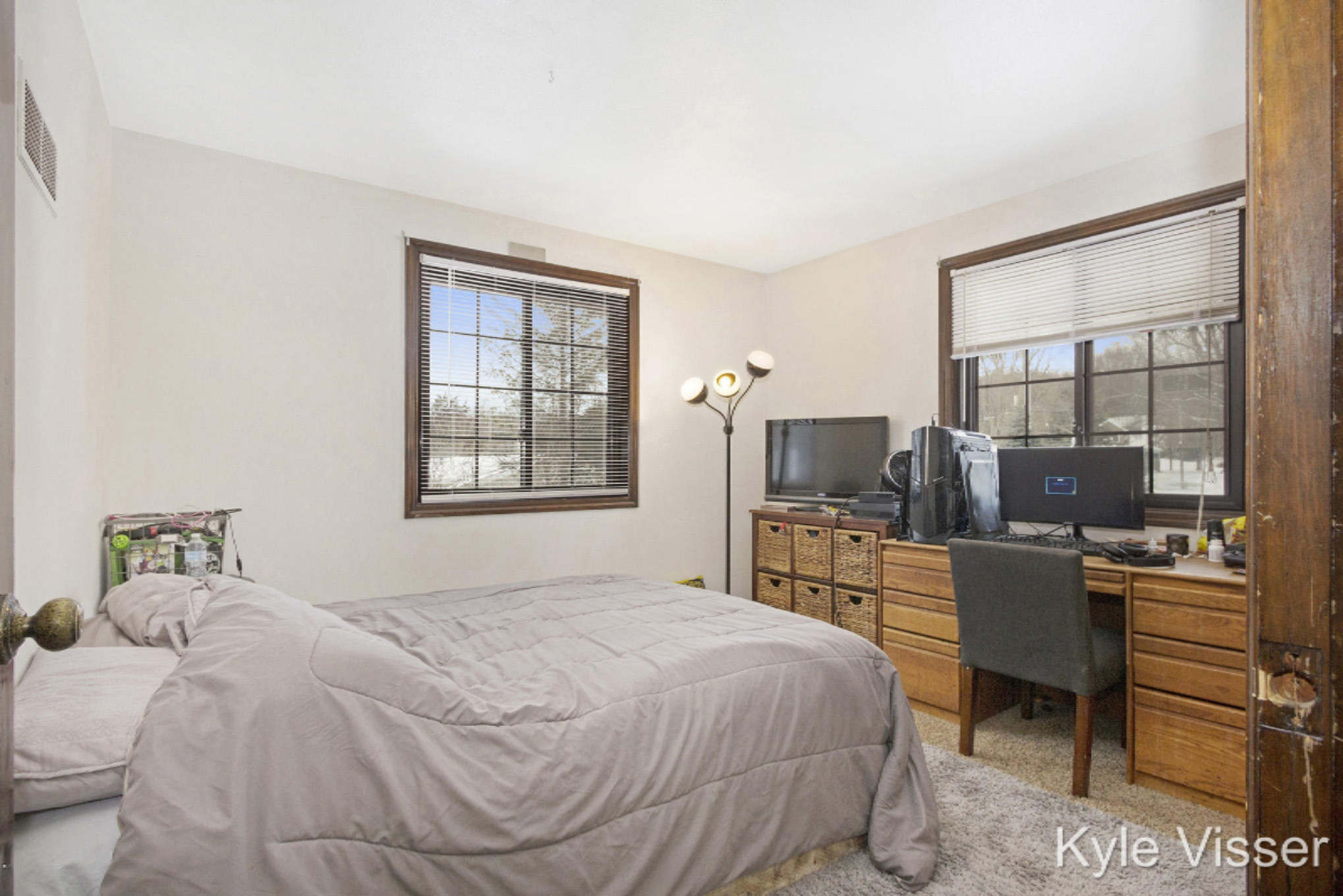 6474 Cascade Road Southeast Grand Rapids, MI 49546 - Photo 15 of 40 Bedroom Unit 1
