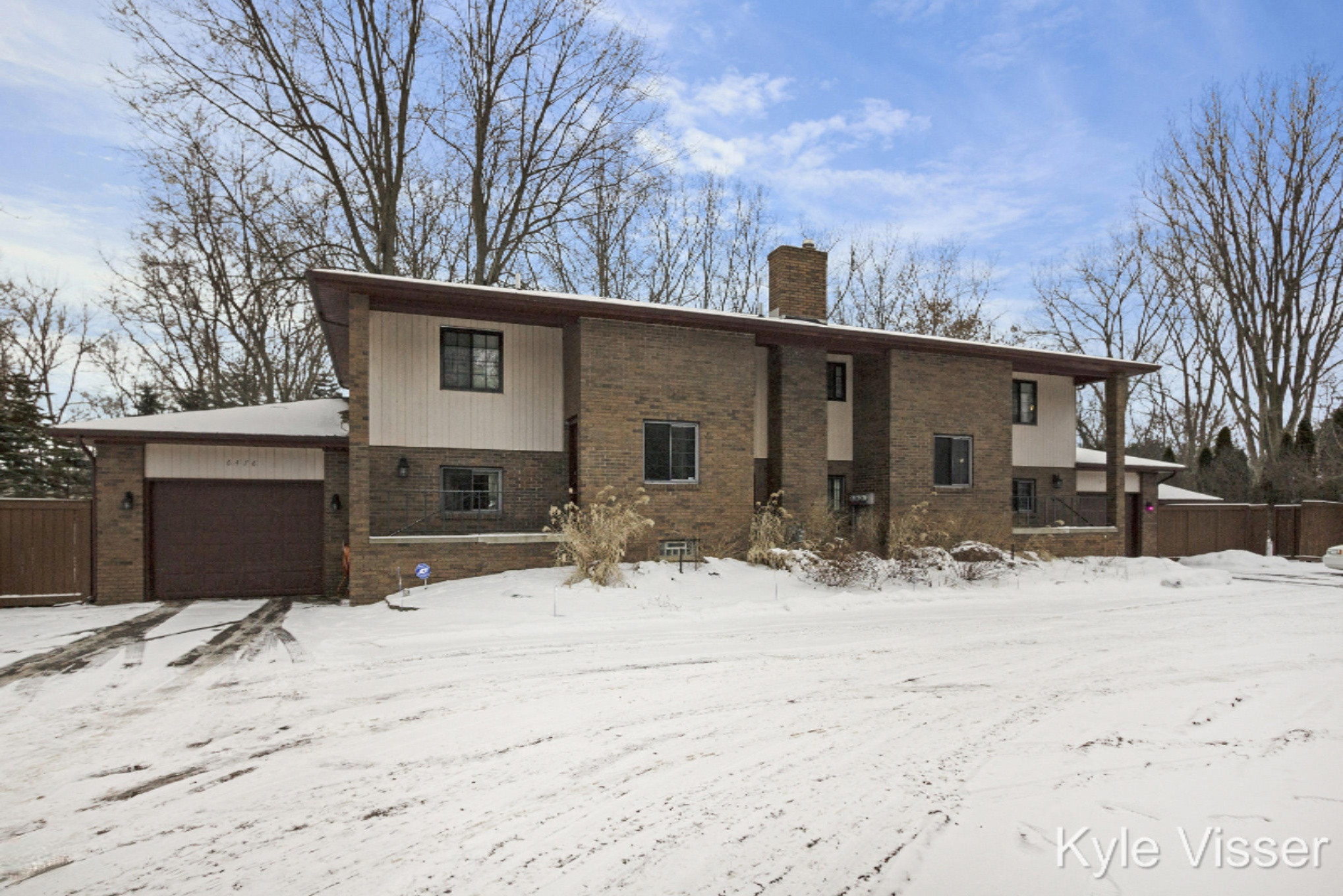 6474 Cascade Road Southeast Grand Rapids, MI 49546 - Photo 3 of 40 Front