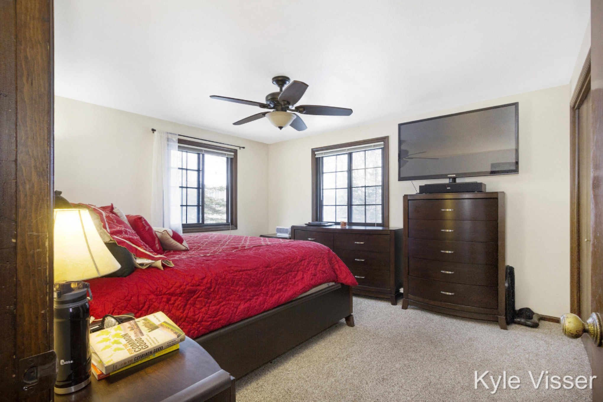 6474 Cascade Road Southeast Grand Rapids, MI 49546 - Photo 31 of 40 2nd Bedroom Unit 2